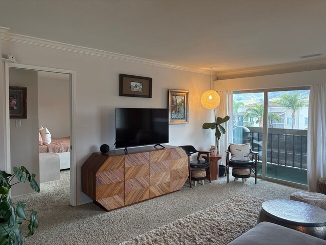 Building Photo - Beautiful corner condo in Lake San Marcos