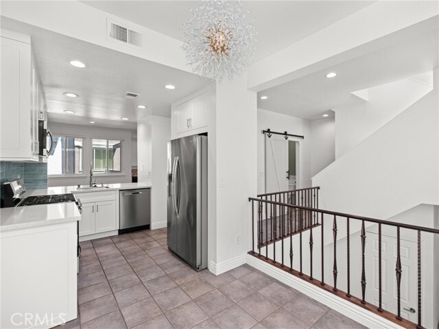 Building Photo - 501 Herondo St