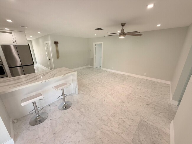 Building Photo - 4760 NW 5th Ln