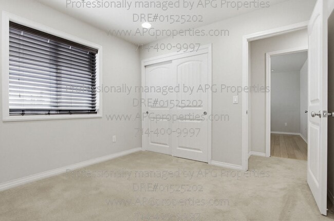 Building Photo - 139 Thompson Ave