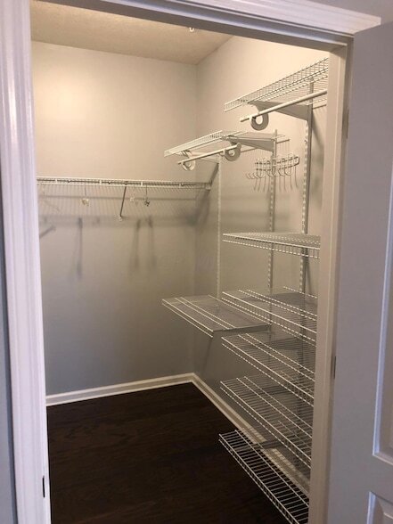 Building Photo - 7728 Essex Gate Drive S Unit 7728