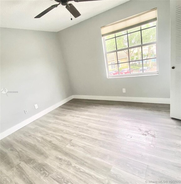 Building Photo - 340 SW 121st Ter