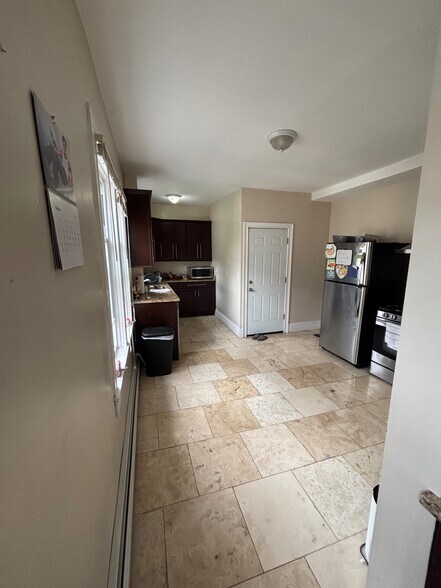 Building Photo - 23 Creighton St