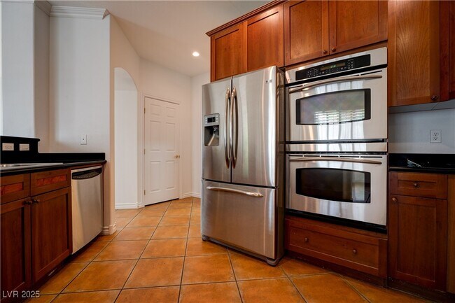 Building Photo - 2412 Energized Ct