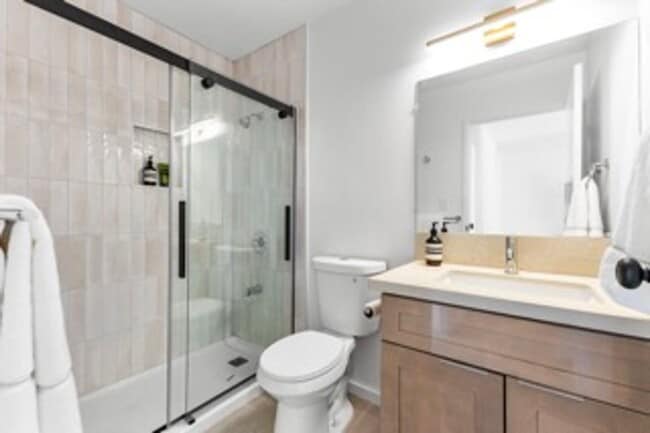 Building Photo - Windward Estates #M102