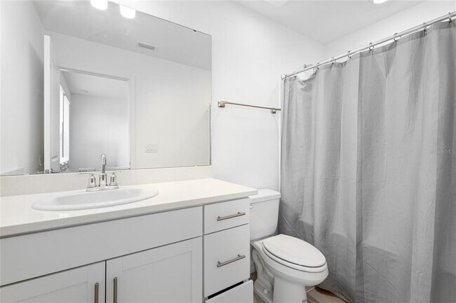 Building Photo - 8865 Daybreak St