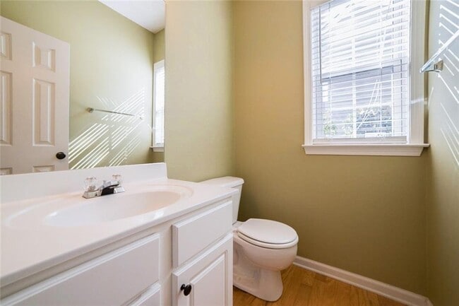 Building Photo - 3495 Ridgefair Dr