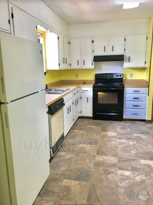 Building Photo - 10065 Hillview Dr
