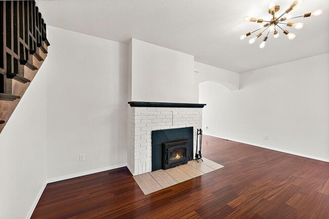 Building Photo - Modern 4-Story Townhouse in Tacoma’s Histo...