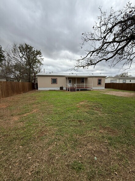 Building Photo - 602 SW 21st St