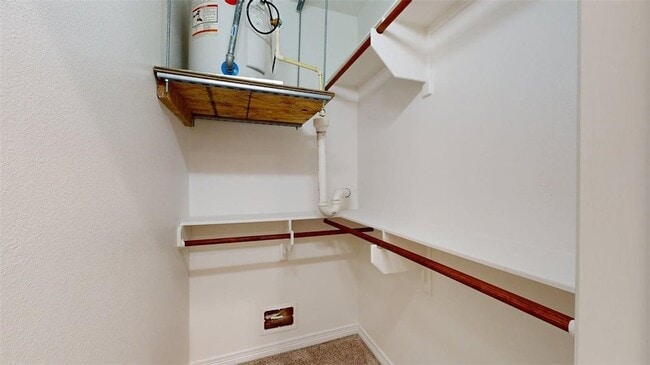 Building Photo - 206 N Main St