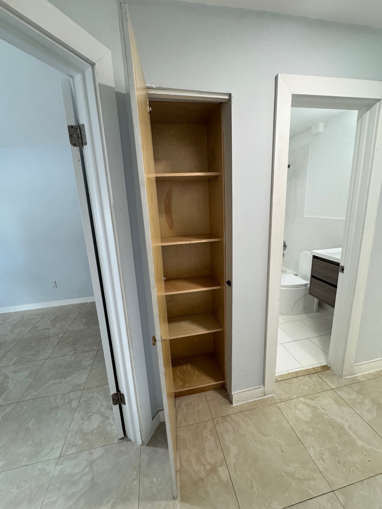 Hallway Closet - 8434 SW 38th St