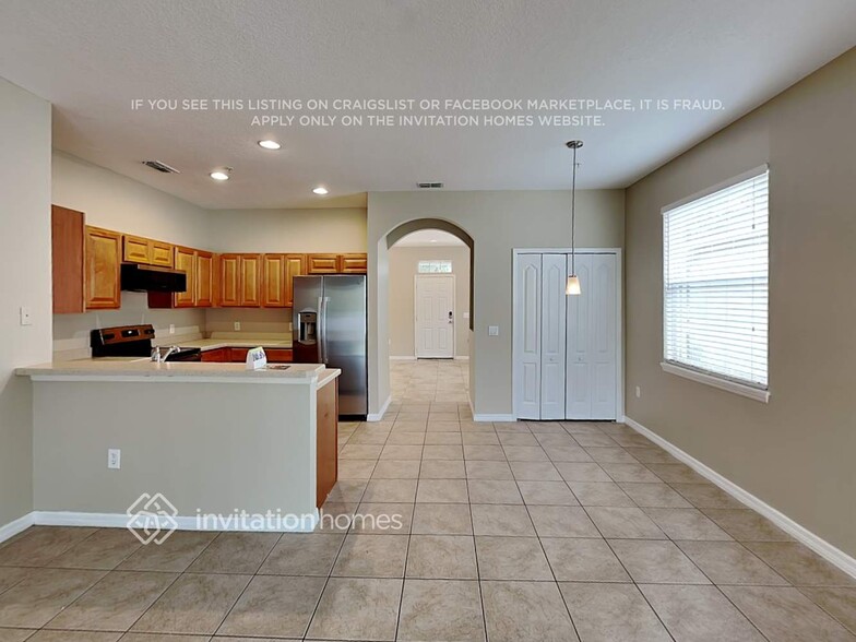 Building Photo - 10526 Eastpark Lake Dr