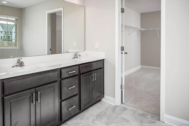 Building Photo - 1910 Pennypacker Ln