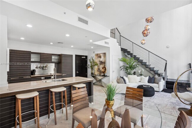 Building Photo - 200 Biscayne Blvd Way