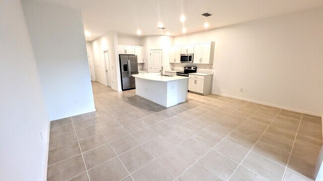 Building Photo - Annual UNfurnished 3/ 2 1/2 townhome in great location near I-75 at Skye Ranch