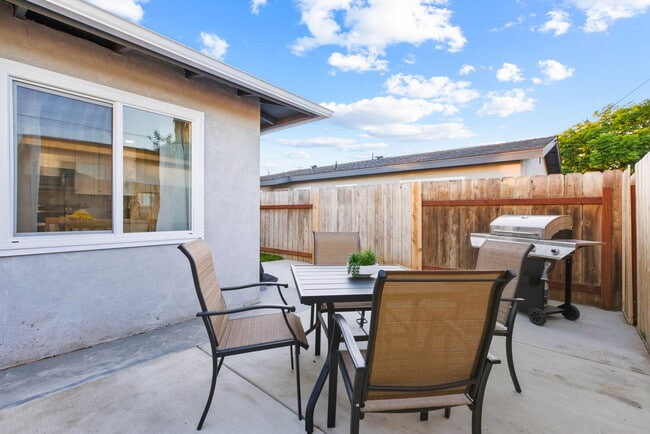 Building Photo - 1135 Florida St