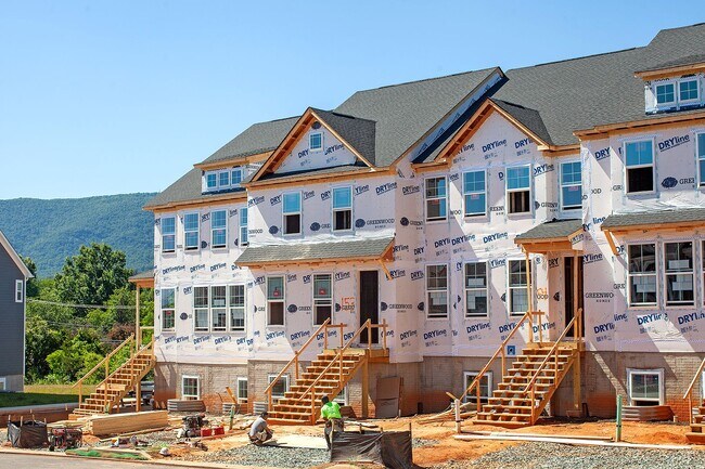 Building Photo - 2229 Leeham St