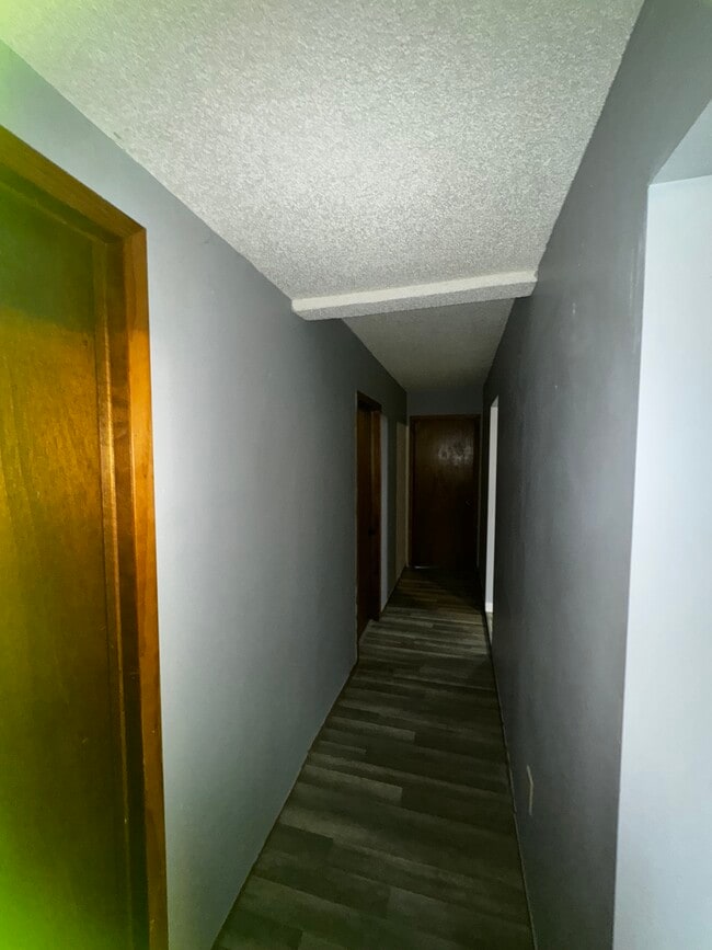 Building Photo - 935 Sheridan St