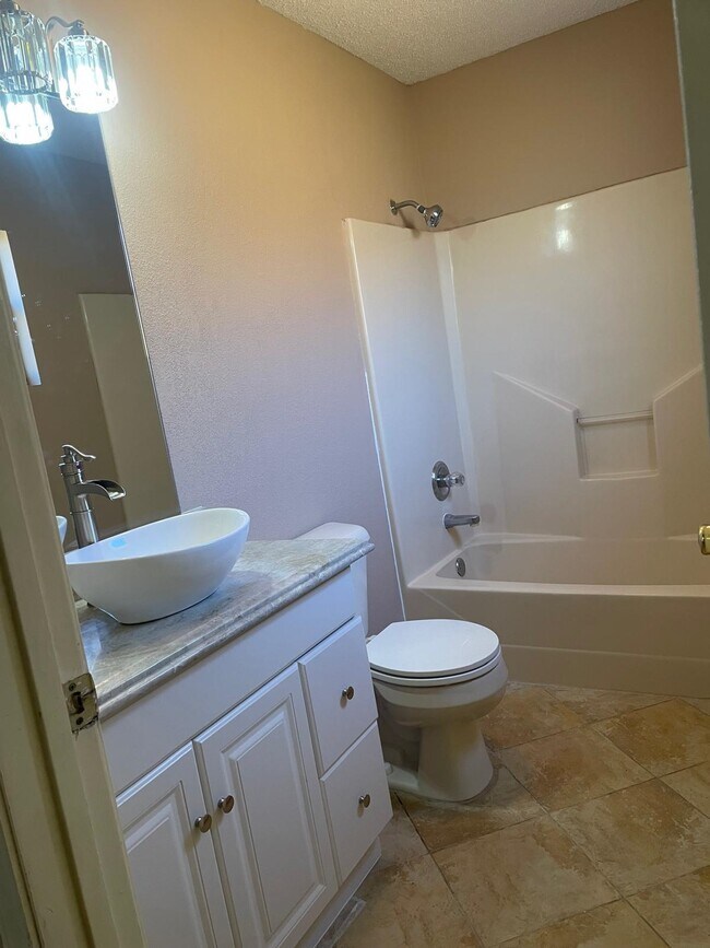 Building Photo - 11811 Fawn Dr