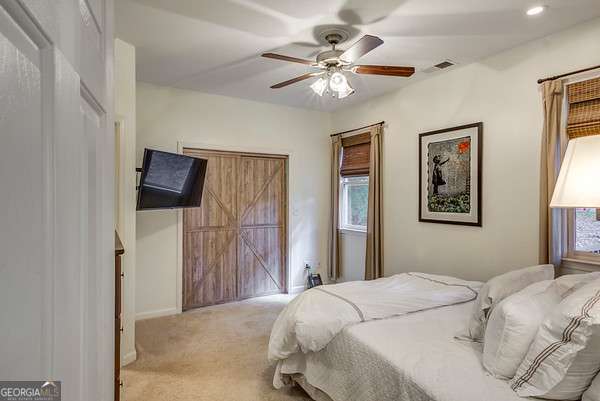 Building Photo - 141 Spruell Springs Rd