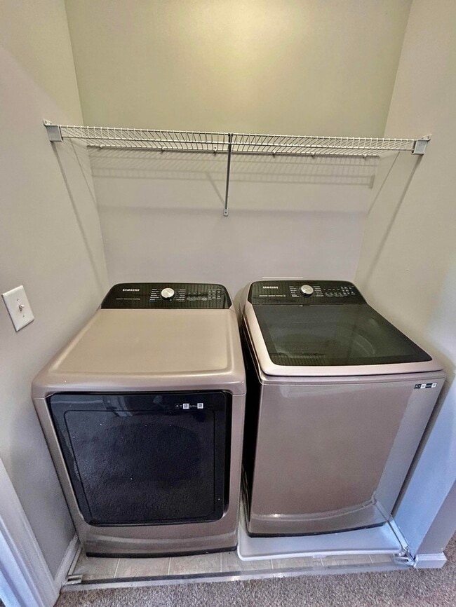 Building Photo - 1042 Prestwyck Ct