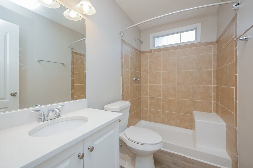 Building Photo - 378 Summer Hill Cir