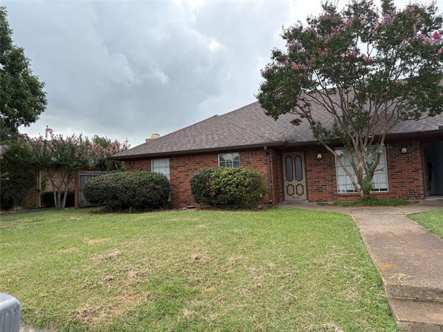 Building Photo - 3900 San Mateo Dr