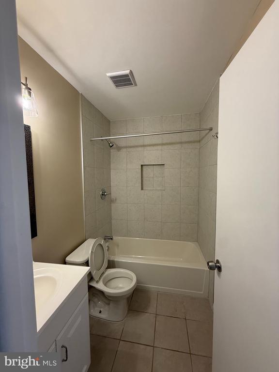 Building Photo - 1151 Golden Pond Ct