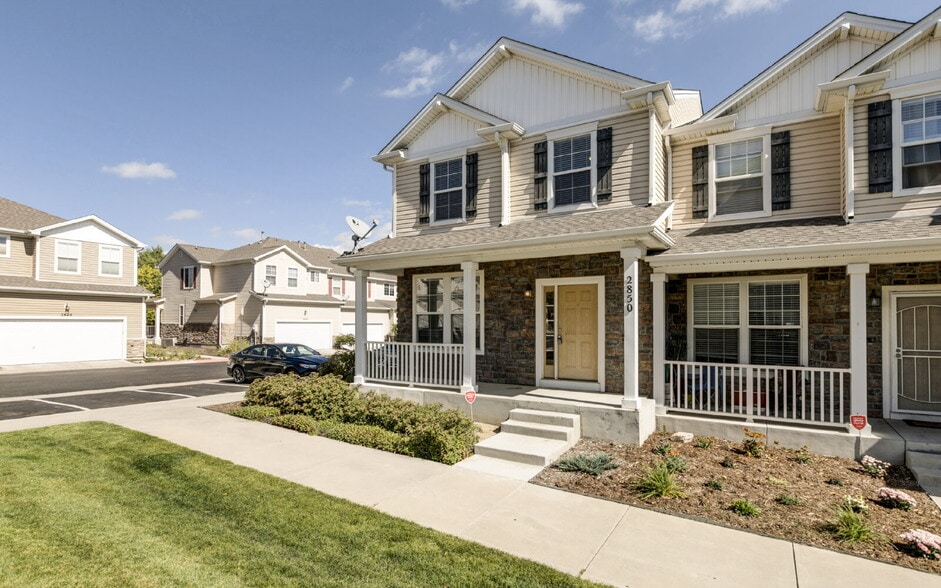 Building Photo - 2850 Tumblewood Grove