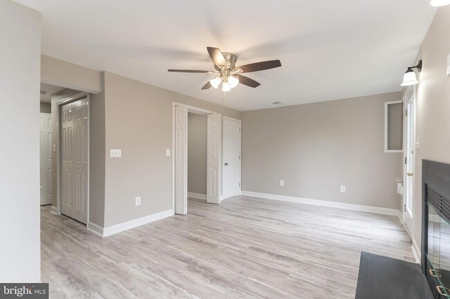 Building Photo - 310 Sedgwick Ct