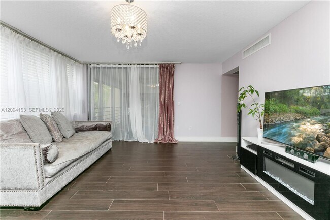 Building Photo - 20291 NE 30th Ave