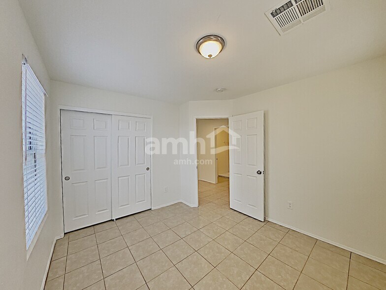 Building Photo - 8125 Finch Feather St