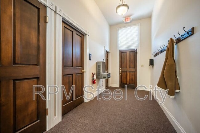 Building Photo - 226-228 S Union Ave