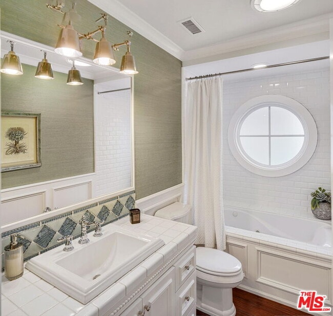 Building Photo - 1308 Mariners Dr