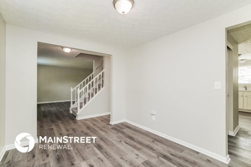 Building Photo - 696 Maclam Dr