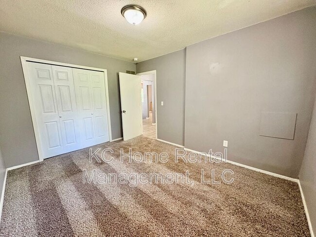 Building Photo - 3904 Springfield St