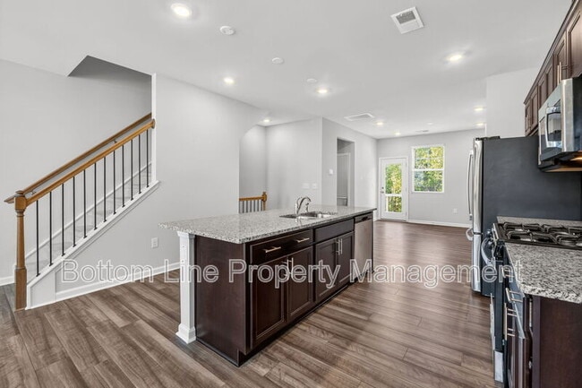 Building Photo - 1129 Lily Loch Wy