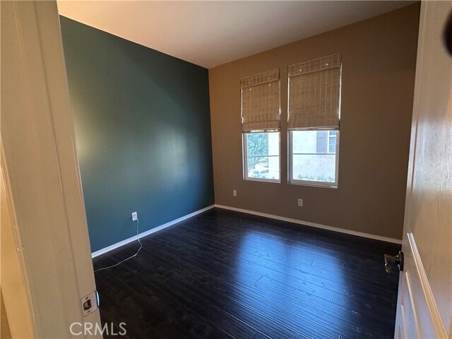 Building Photo - 351 Tall Oak