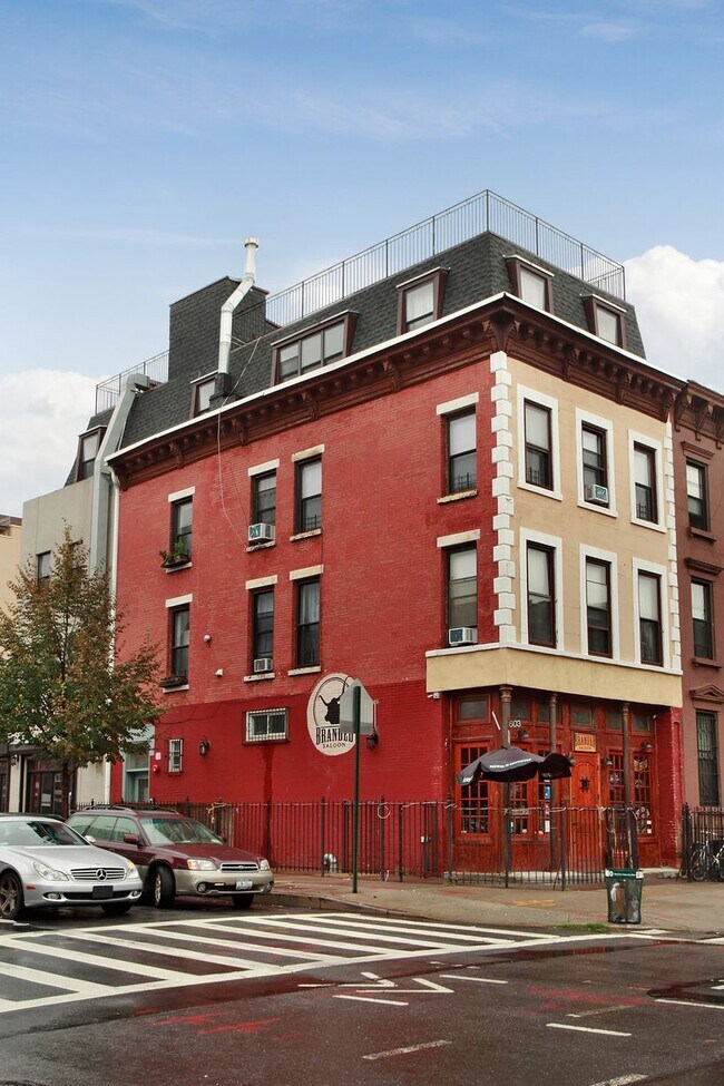 Building Photo - 603 Vanderbilt Ave
