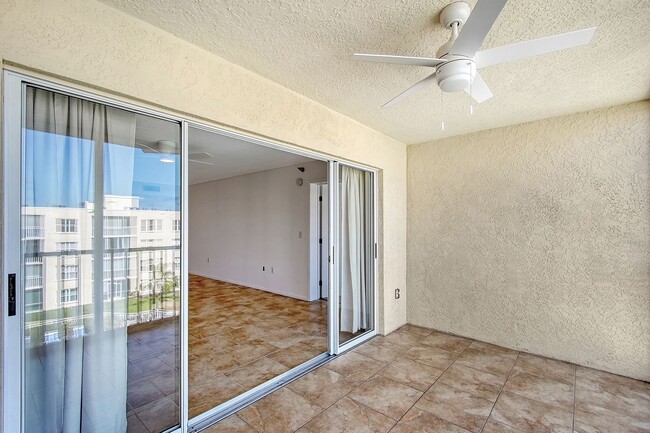 Building Photo - Completely Updated 2 Bed 2 Bath In Ironwoo...