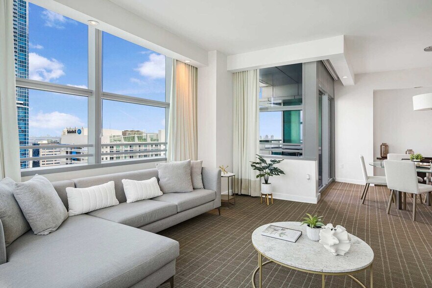 Building Photo - 1391 FL-5