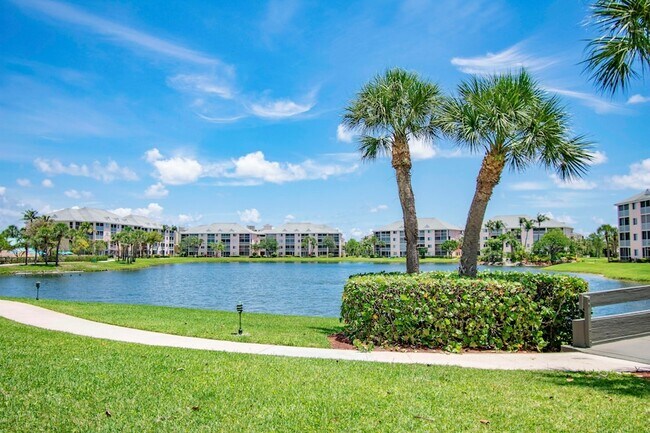 Building Photo - 353 S US Hwy 1