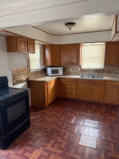 Building Photo - 18262 Harlow St