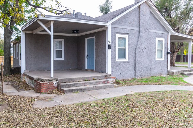 Primary Photo - 2440 NW 16th St Duplex