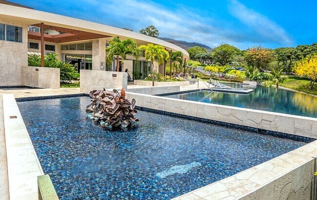 Building Photo - Modern 3 Bedroom, 3 Bathroom Furnished Condo at Makalii in Wailea