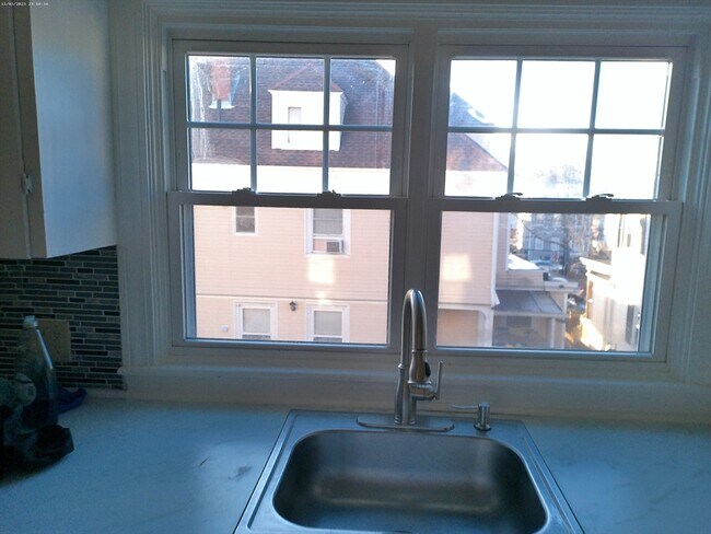 Building Photo - 65-67 4th Ave