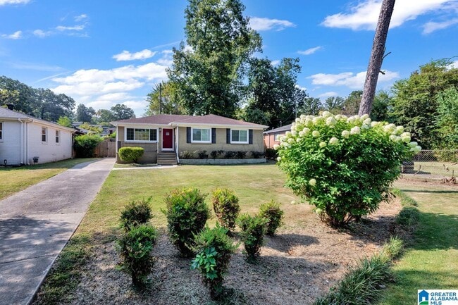 Primary Photo - 5321 Crestwood Blvd