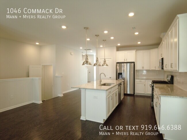 Building Photo - 1046 Commack Dr