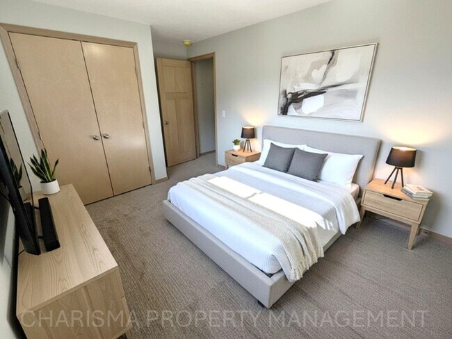 Building Photo - Tunis Drive Townhomes